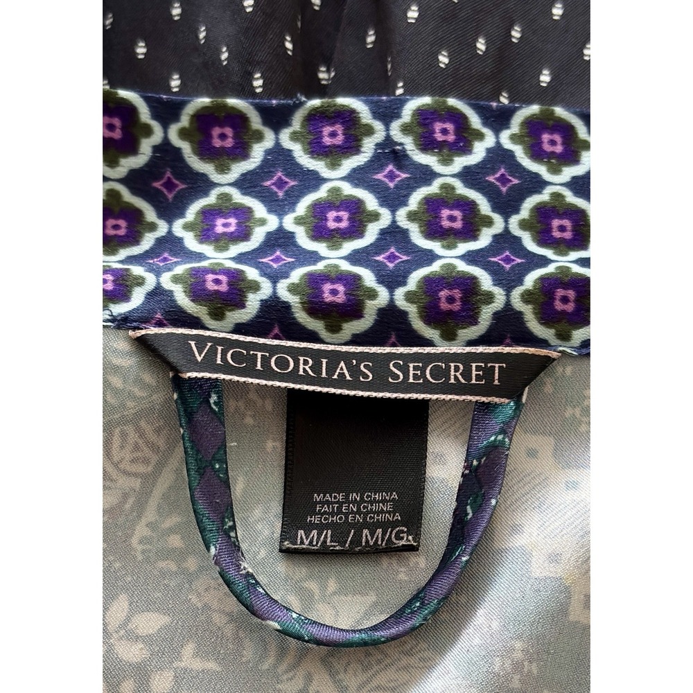 Vintage Victoria's Secret Robe Size Medium Pockets Multicolors